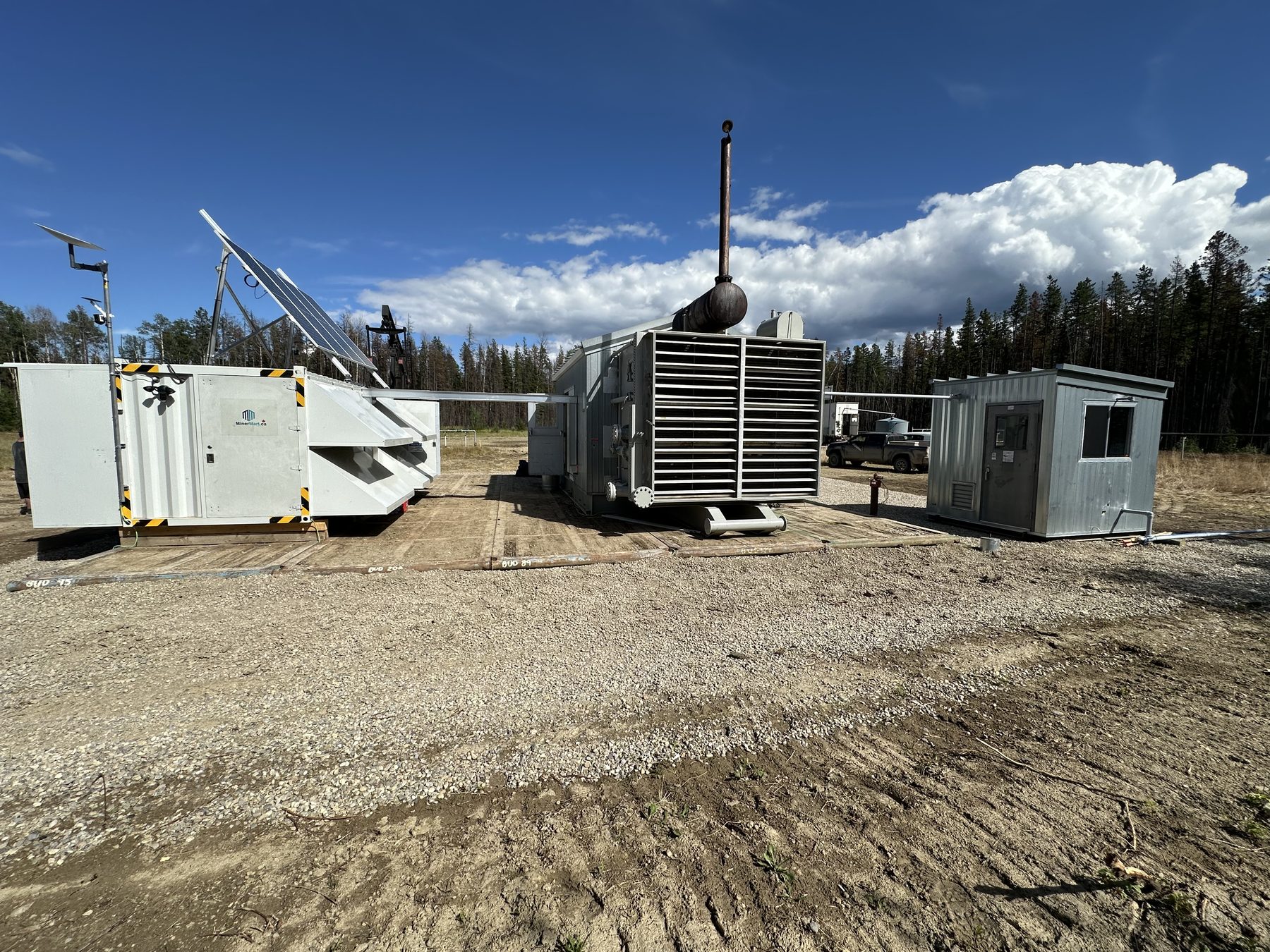 Multiple containerised units configured on a pad.